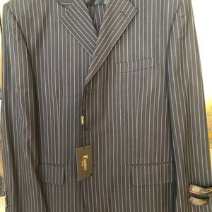 NWT Men’s 3 buttons Suit Pedrini Size: R46 Pants Size: R46/W40
